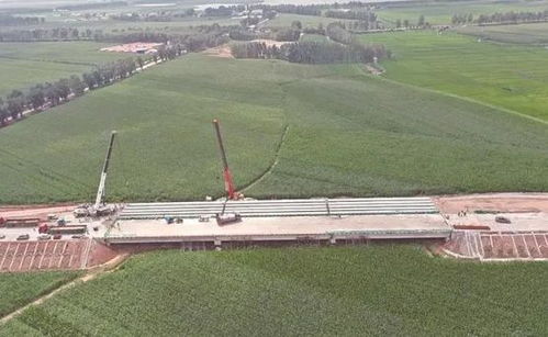 長(zhǎng)太高速公路項(xiàng)目全面進(jìn)入路面施工階段